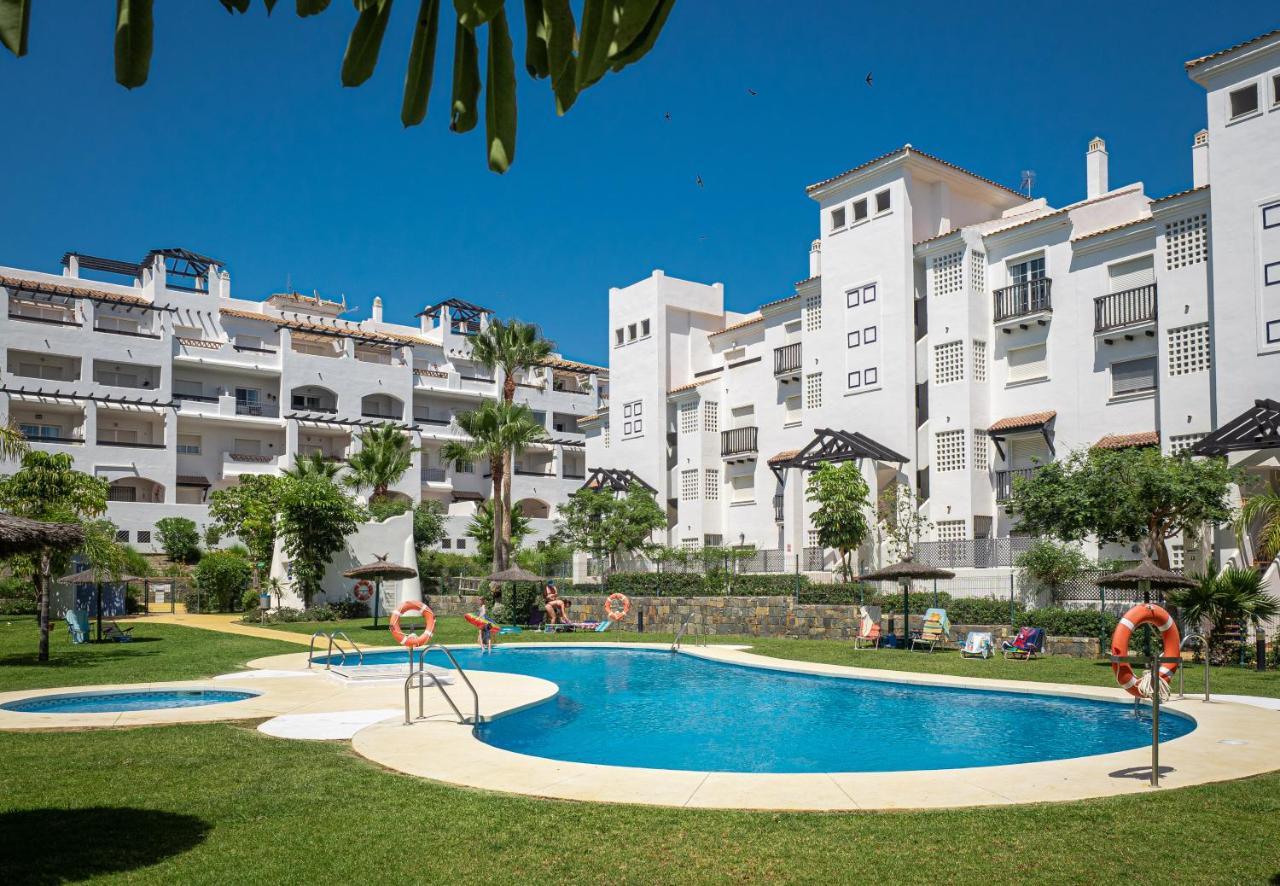 2091- Apt Close From All Amenities Манилва Экстерьер фото